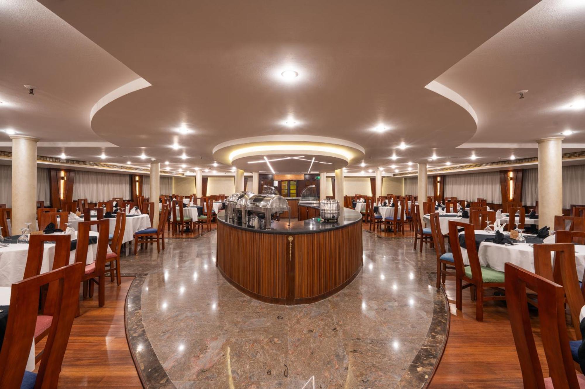 Magic I Nile Cruise Deluxe Boat The Scheduled Departure Is On Saturday For A 7-Day Nile Cruise Luxor Exterior foto